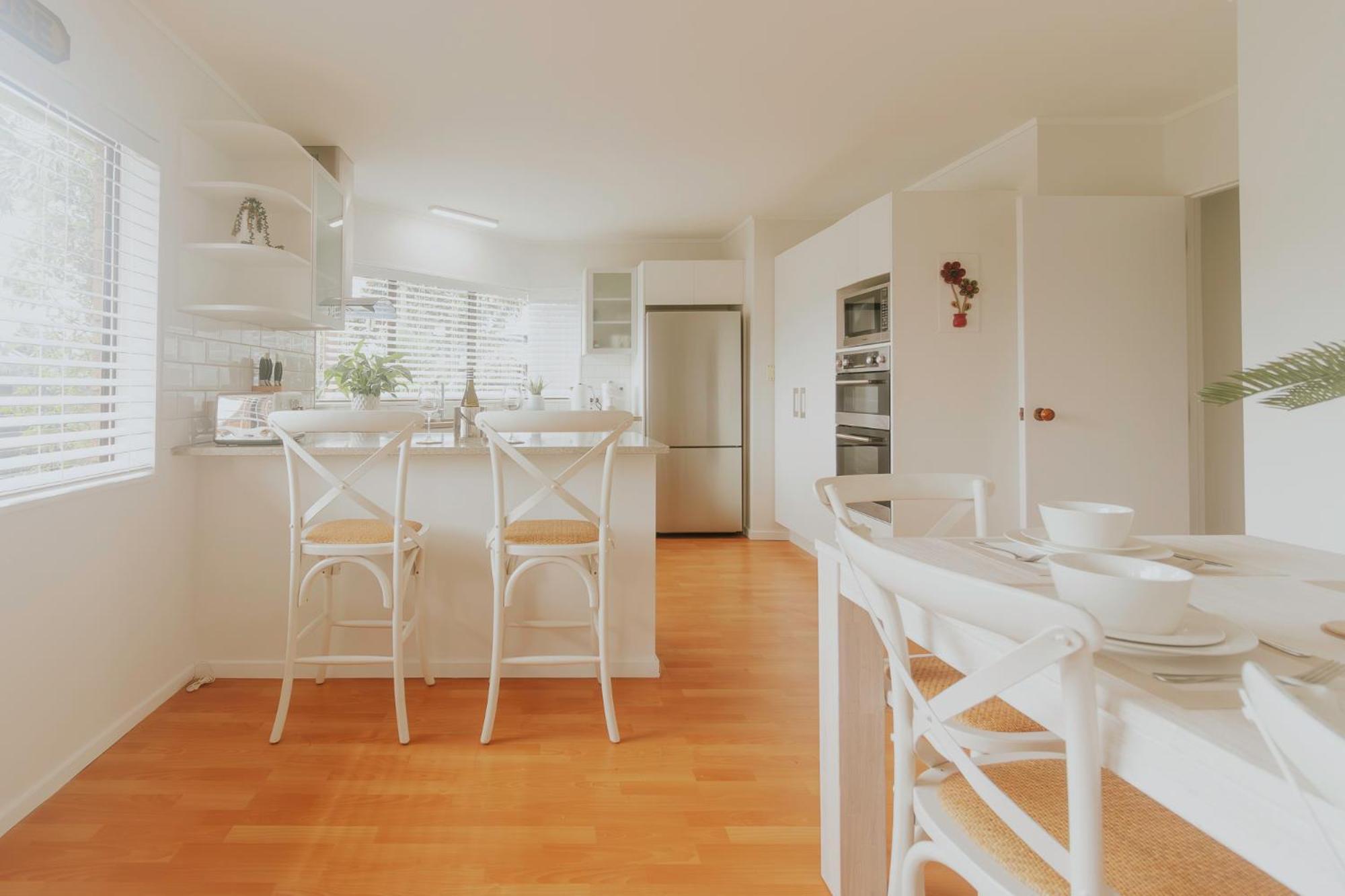 Salty Breeze Beach House Orewa Kültér fotó