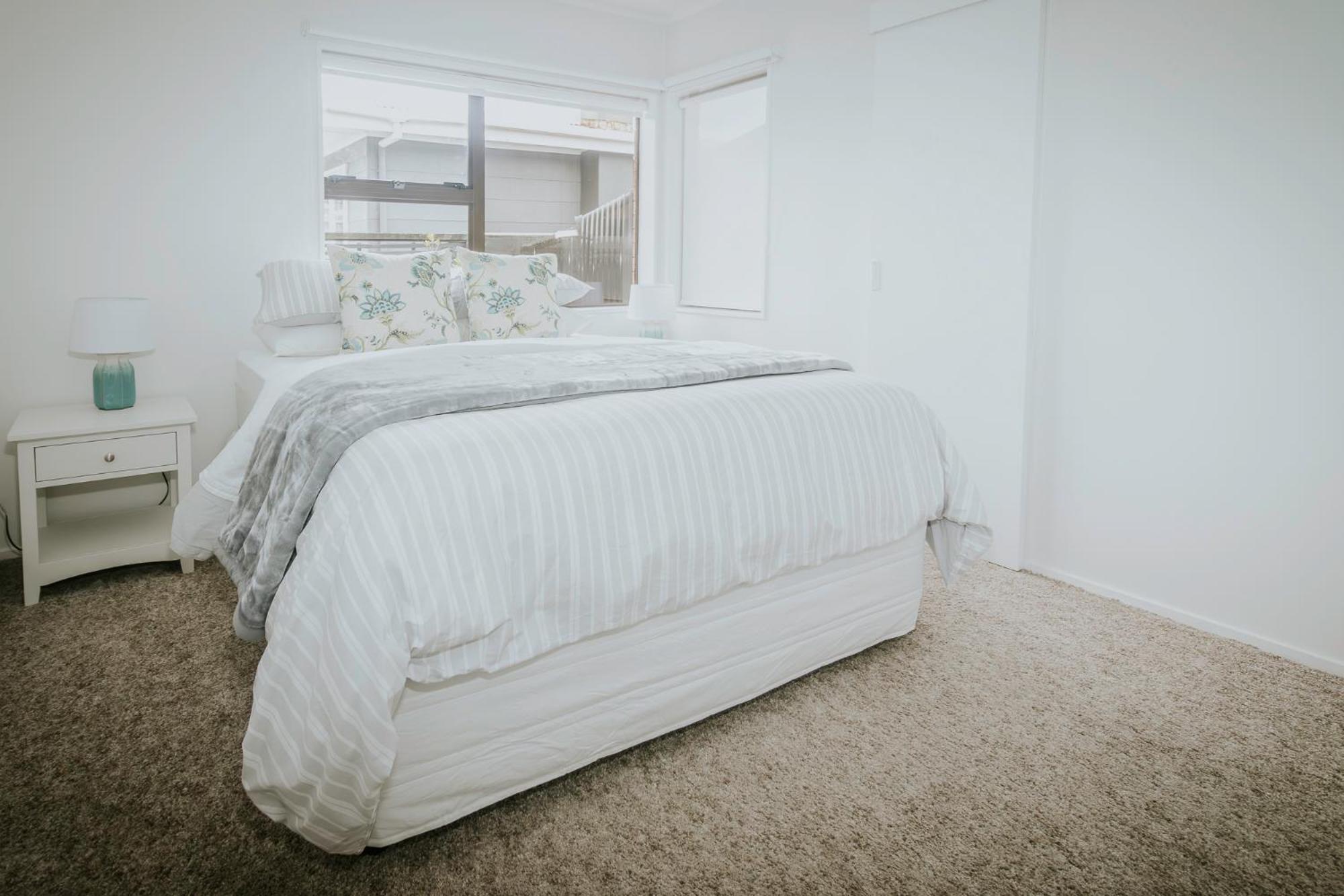 Salty Breeze Beach House Orewa Kültér fotó